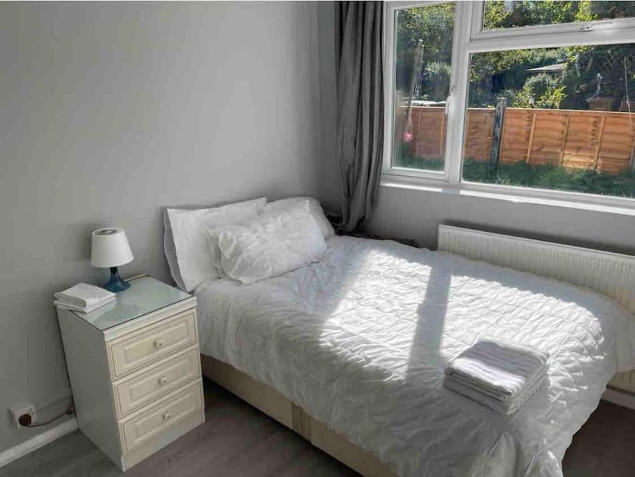 Lovely And Quiet 2 Bedroom Maisonette.Free Parking London Eksteriør bilde